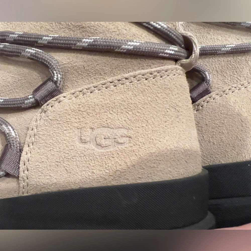 Ugg Brisbane Lace Up Platform boots - Picture 10 of 12